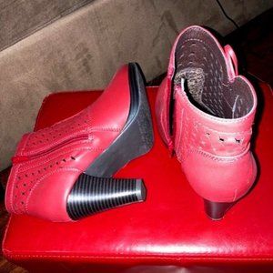 Rialto, Red, Booties